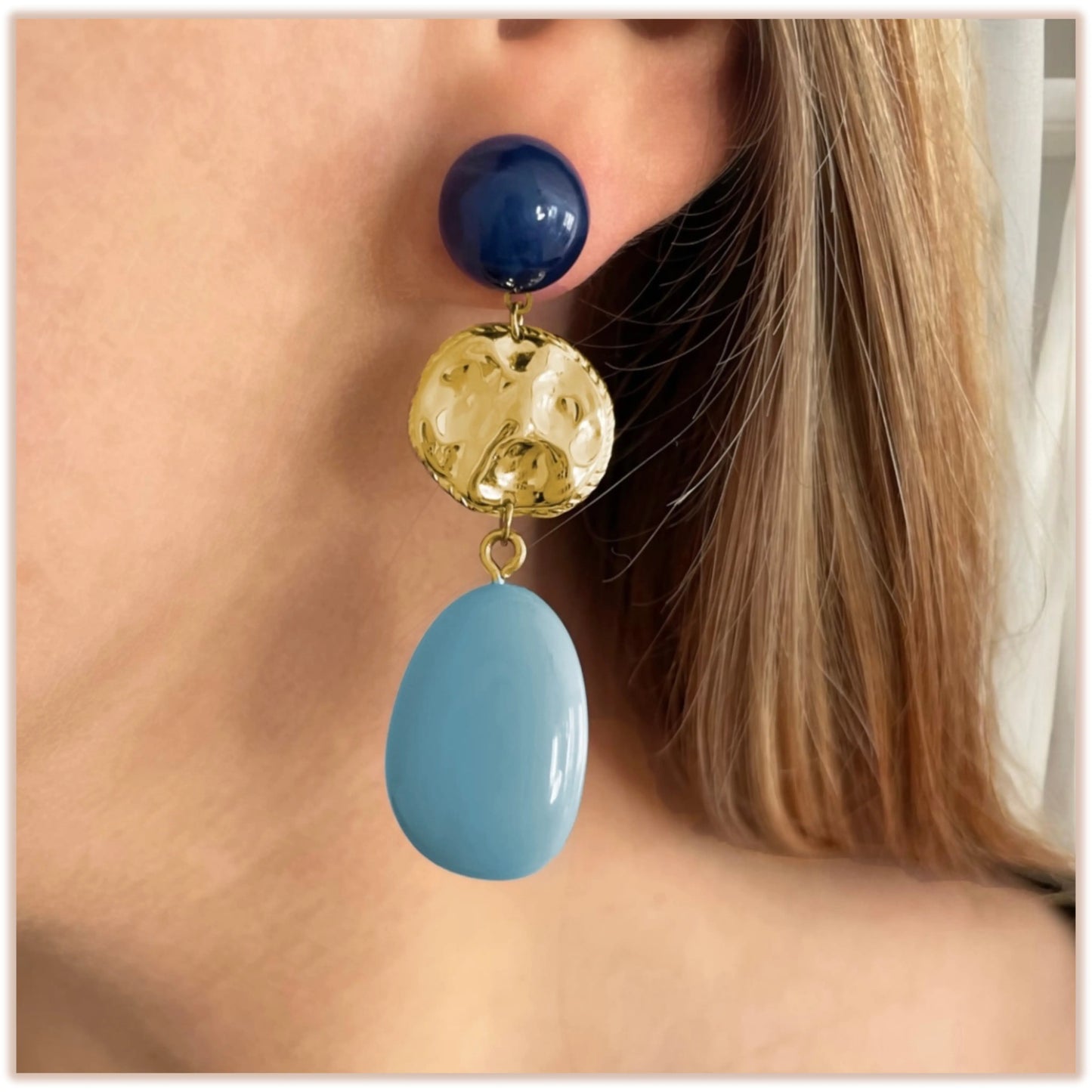 Boucles d'oreilles pièces martelées et pierres bleues - acier inoxydable - Zoé Frasque Bijoux