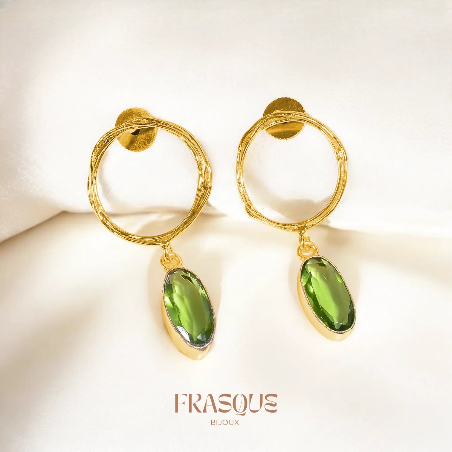 Boucles d'oreilles dorées cercles et pampilles à cristals verts - Enthousiaste Frasque Bijoux