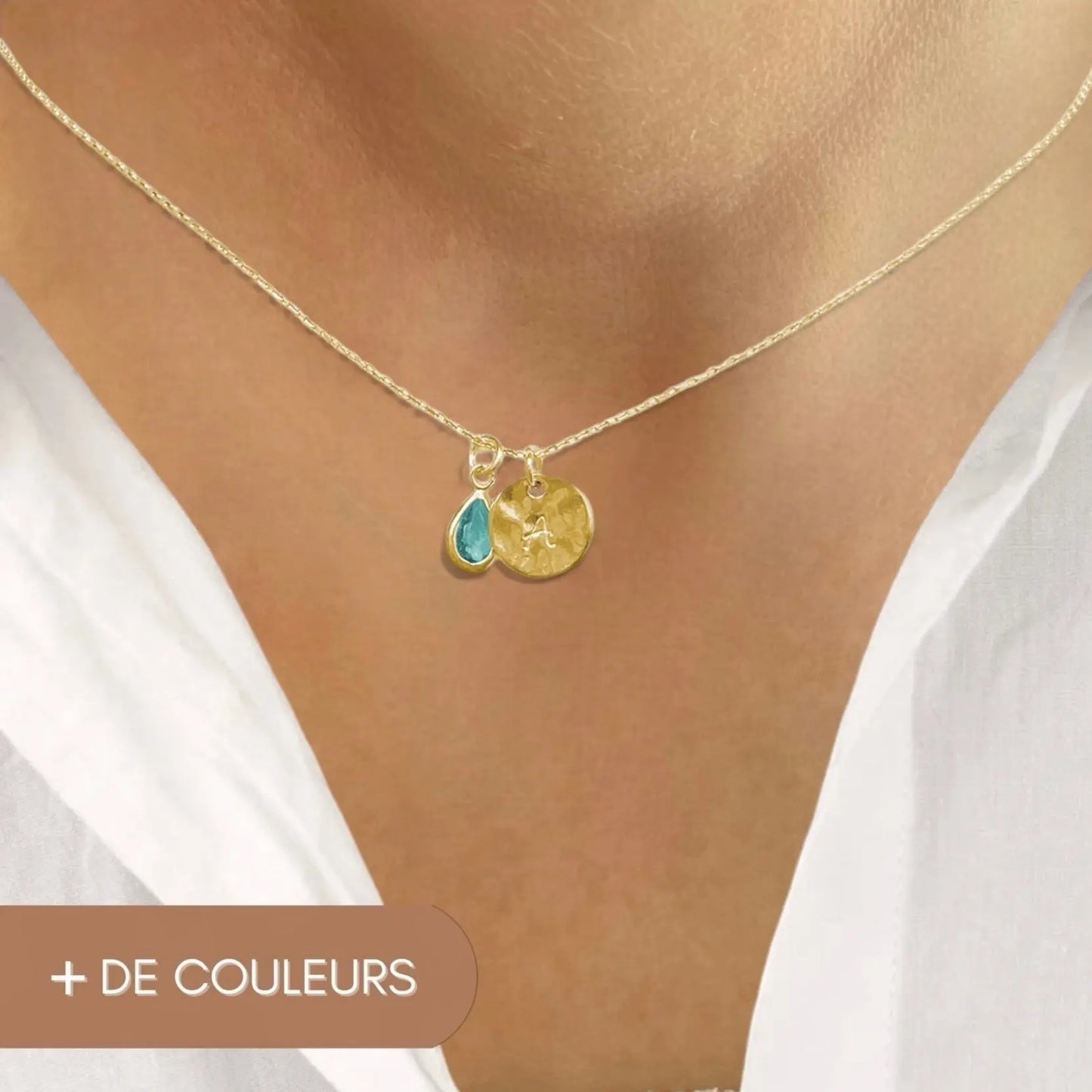 Collier à chaîne fine dorée, lettre gravée et cristal coloré - Malicieuse Frasque Bijoux